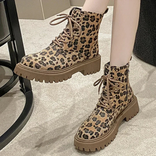 Buty z wzorem lamparta dla kobiet – Stylowe i komfortowe
