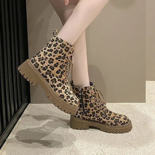 Buty z wzorem lamparta dla kobiet – Stylowe i komfortowe