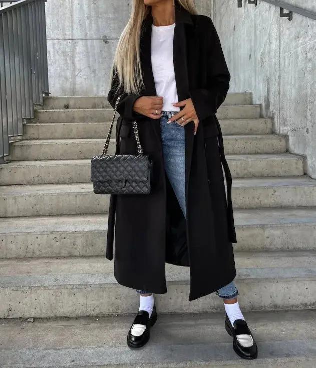 Dwurzędowy Płaszcz Zimowy Damski – Elegancki i Stylowy Design-Nova Nowak