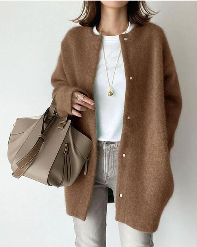 Elegancka Strickjacke dla Kobiet – Komfort i Styl na Każdą Okazję