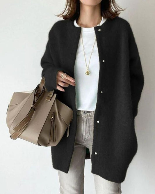 Elegancka Strickjacke dla Kobiet – Komfort i Styl na Każdą Okazję