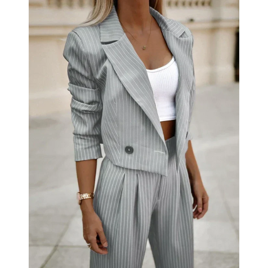 Elegancki damski garnitur Sienna – Komfortowy i stylowy