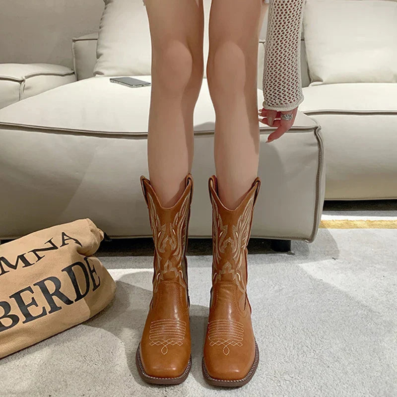 Eleganckie Buty Kowbojskie Damskie – Wygodne i Stylowe na Każdą Okazję