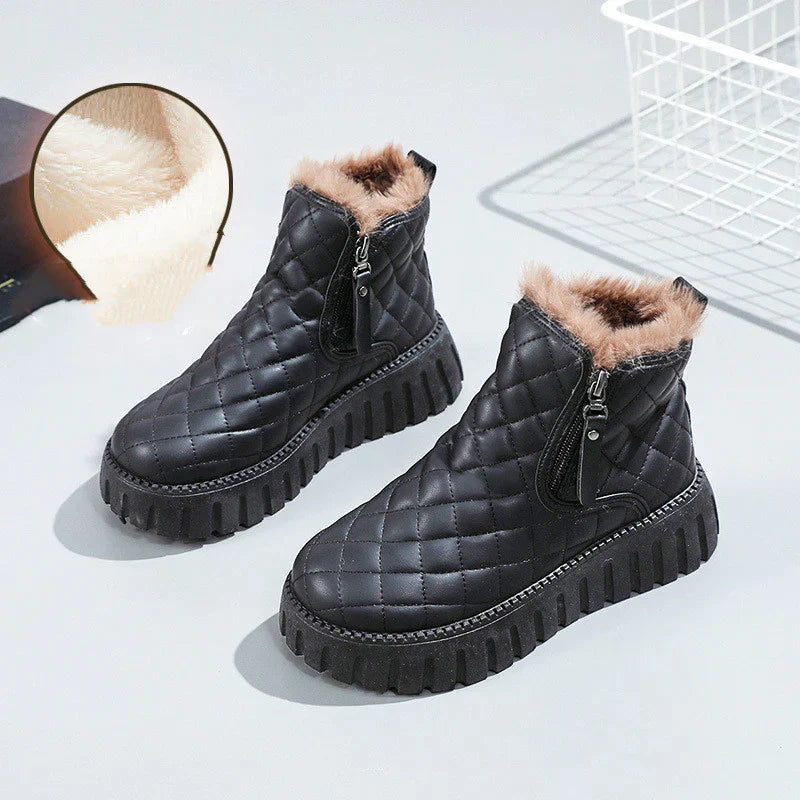 Eleganckie Buty w Szachownicę dla Kobiet – Styl i Komfort