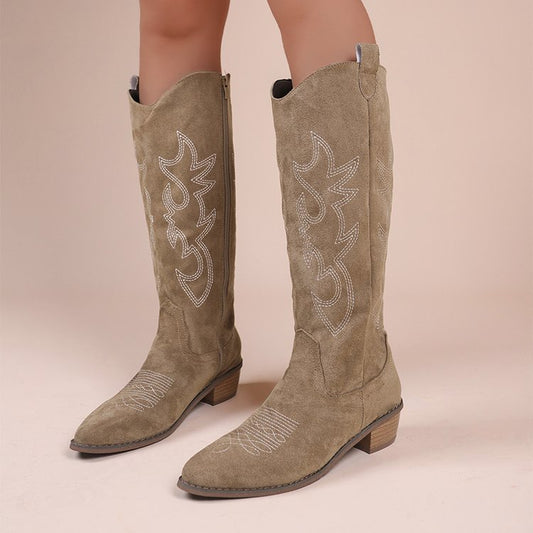 Eleganckie Haftowane Buty dla Kobiet – Komfort i Styl
