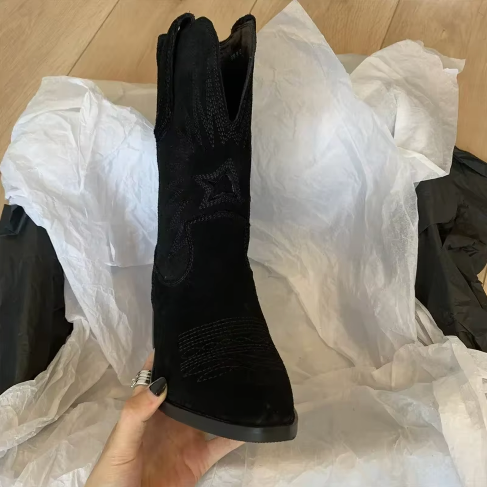 Haftowane buty vintage dla kobiet – Elegancki i stylowy akcent