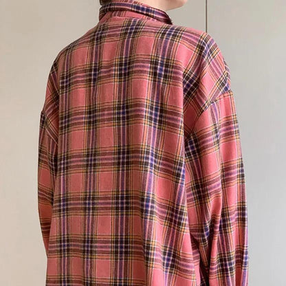 Luźna Koszula Damska w Różową Kratę – Stylowa i Wygodna na Co dzień