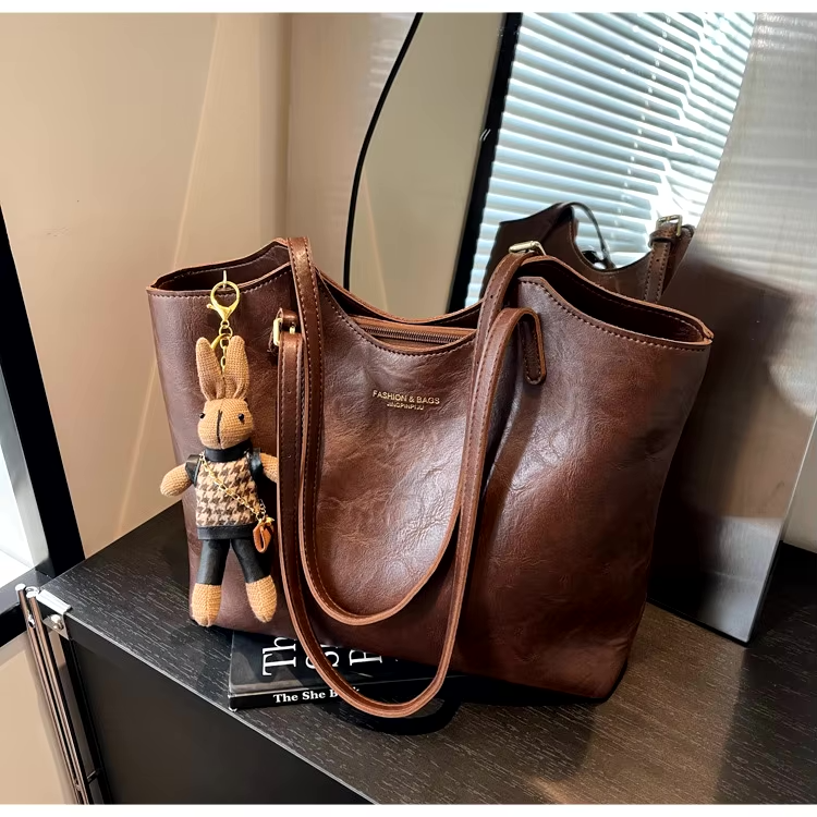 Przestronna Torebka Damska Vintage – Elegancki i Funkcjonalny Design