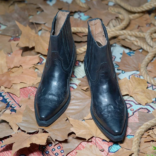 Stylowe Czarne Kowbojki Damskie – Eleganckie i Wygodne