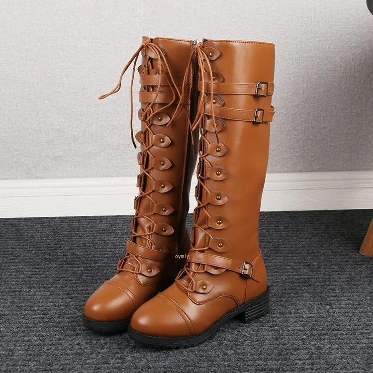 Stylowe buty z klamrą dla kobiet – Elegancki i odważny design