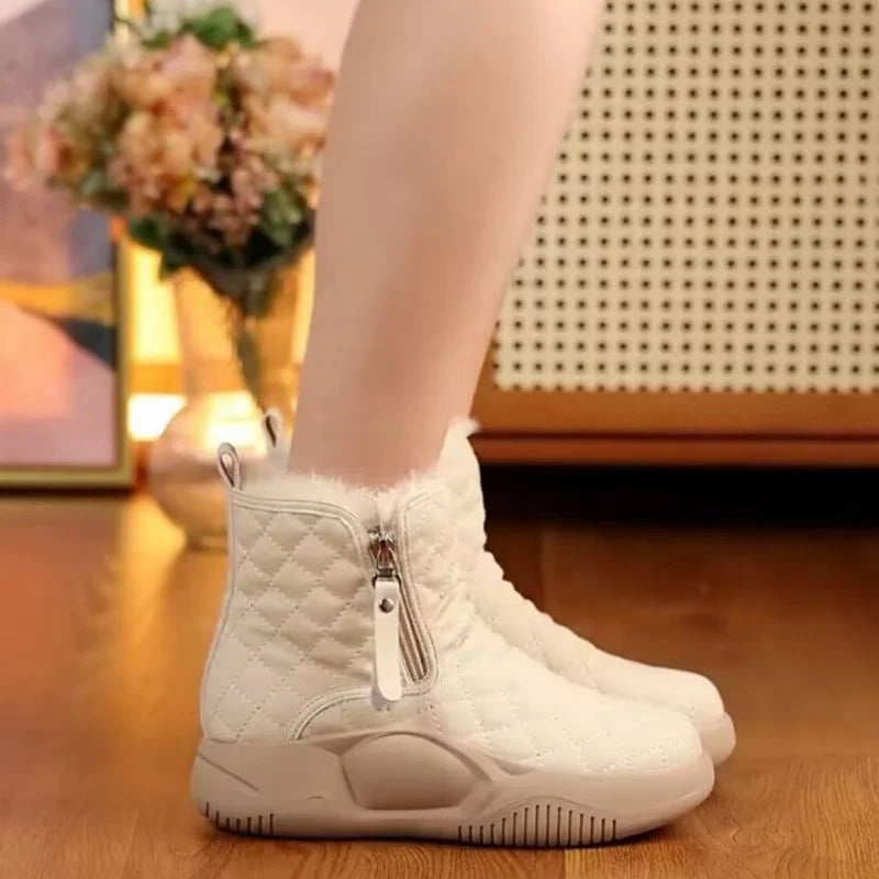 Stylowe krótkie buty z łańcuchem bocznym dla kobiet – Ciepłe i eleganckie