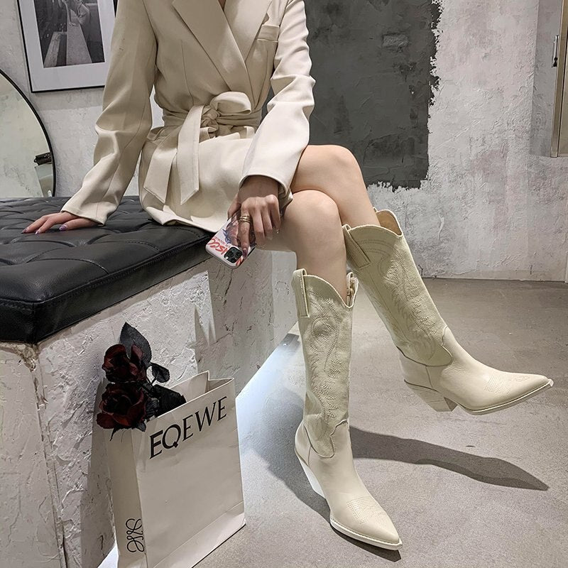 Zamszowe Buty dla Kobiet – Stylowe i Wygodne